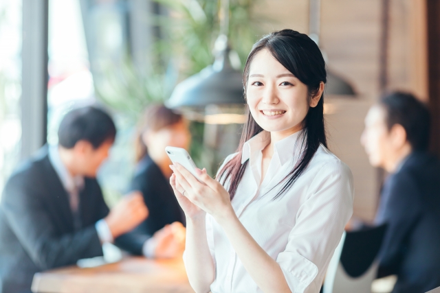 よく使うスマホアプリの通信量は？1GBでできること