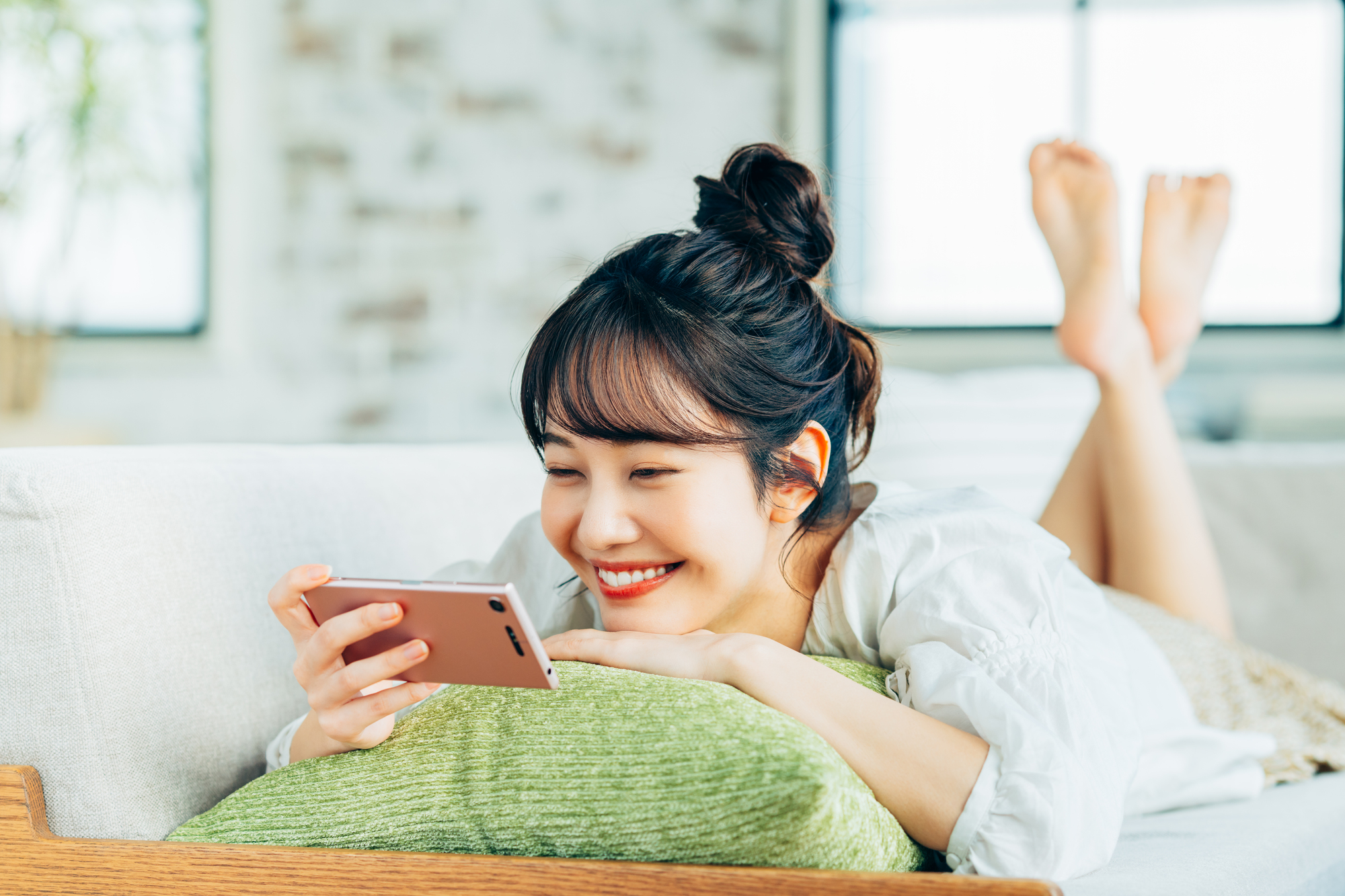 一人暮らしにおすすめのWiFiは固定回線とモバイルどちらがいい?条件別に紹介