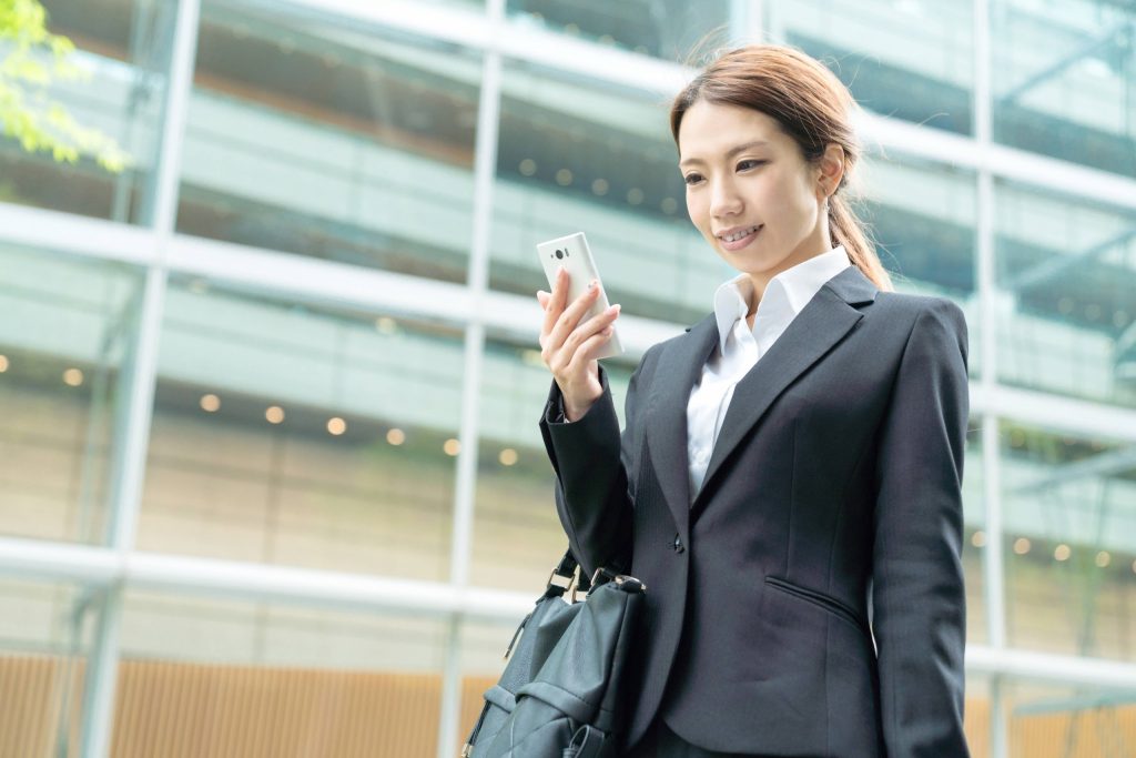 街中にあるwifiスポットの種類|無料から有料のものまで紹介